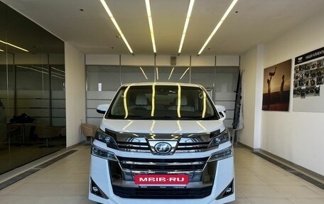 Toyota Vellfire II, 2019 год, 4 300 000 рублей, 3 фотография