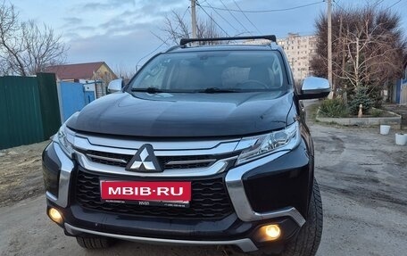 Mitsubishi Pajero Sport III рестайлинг, 2018 год, 2 850 000 рублей, 1 фотография