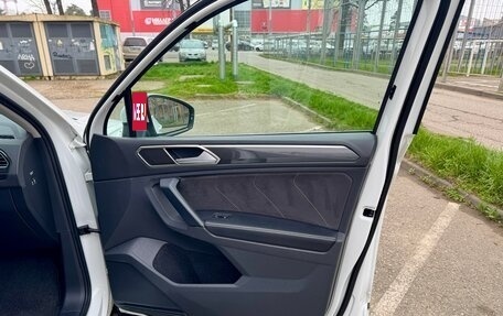 Volkswagen Tiguan II, 2019 год, 3 100 000 рублей, 12 фотография