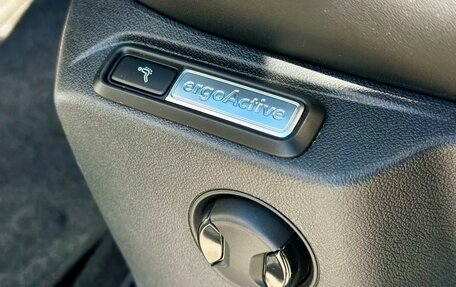 Volkswagen Tiguan II, 2019 год, 3 100 000 рублей, 18 фотография