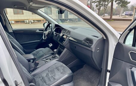 Volkswagen Tiguan II, 2019 год, 3 100 000 рублей, 21 фотография