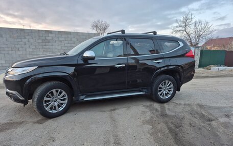 Mitsubishi Pajero Sport III рестайлинг, 2018 год, 2 850 000 рублей, 2 фотография