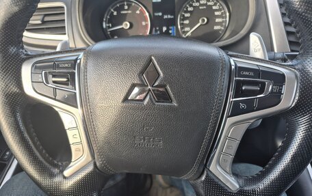 Mitsubishi Pajero Sport III рестайлинг, 2018 год, 2 850 000 рублей, 6 фотография