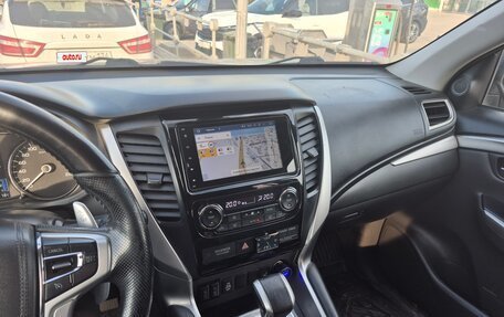 Mitsubishi Pajero Sport III рестайлинг, 2018 год, 2 850 000 рублей, 8 фотография