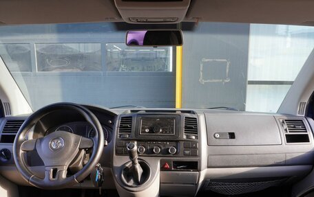 Volkswagen Caravelle T5, 2011 год, 1 600 000 рублей, 9 фотография