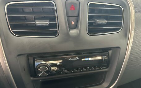 Renault Logan II, 2016 год, 668 000 рублей, 23 фотография