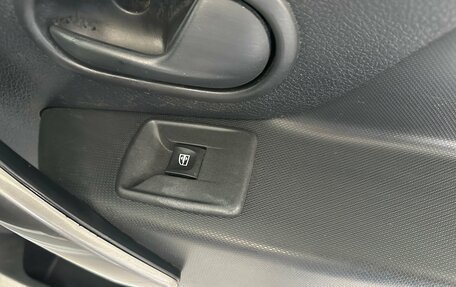 Renault Logan II, 2016 год, 668 000 рублей, 28 фотография