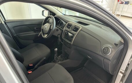 Renault Logan II, 2016 год, 668 000 рублей, 29 фотография