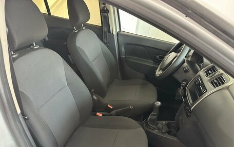 Renault Logan II, 2016 год, 668 000 рублей, 30 фотография