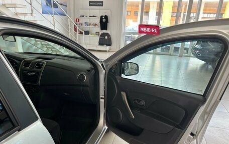 Renault Logan II, 2016 год, 668 000 рублей, 27 фотография