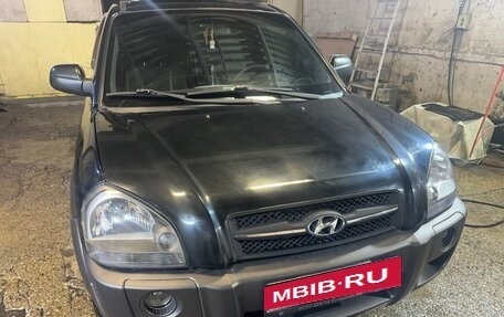 Hyundai Tucson III, 2006 год, 1 050 000 рублей, 1 фотография