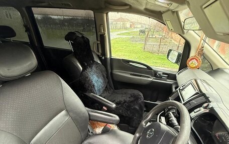 Nissan Serena III, 2007 год, 700 000 рублей, 9 фотография