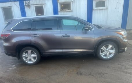 Toyota Highlander III, 2015 год, 2 650 000 рублей, 4 фотография