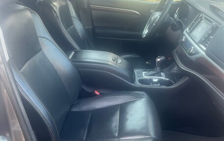 Toyota Highlander III, 2015 год, 2 650 000 рублей, 9 фотография