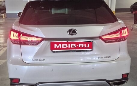 Lexus RX IV рестайлинг, 2021 год, 9 000 000 рублей, 2 фотография