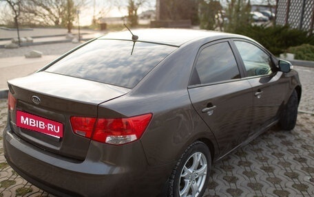 KIA Cerato III, 2010 год, 700 000 рублей, 3 фотография