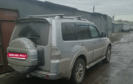 Mitsubishi Pajero IV, 2011 год, 2 000 000 рублей, 3 фотография