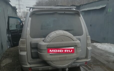 Mitsubishi Pajero IV, 2011 год, 2 000 000 рублей, 6 фотография