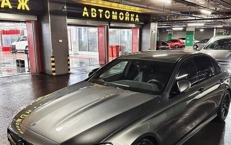 Mercedes-Benz E-Класс, 2021 год, 3 950 000 рублей, 1 фотография