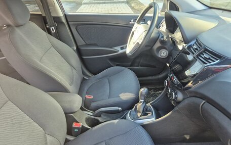 Hyundai Solaris II рестайлинг, 2011 год, 720 000 рублей, 9 фотография