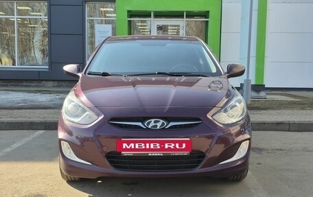 Hyundai Solaris II рестайлинг, 2011 год, 720 000 рублей, 2 фотография