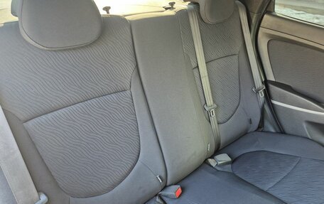 Hyundai Solaris II рестайлинг, 2011 год, 720 000 рублей, 11 фотография