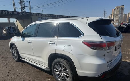 Toyota Highlander III, 2013 год, 2 850 000 рублей, 6 фотография