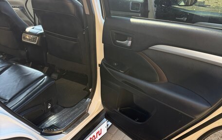 Toyota Highlander III, 2013 год, 2 850 000 рублей, 15 фотография