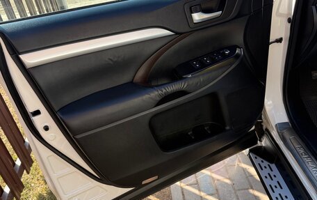 Toyota Highlander III, 2013 год, 2 850 000 рублей, 12 фотография