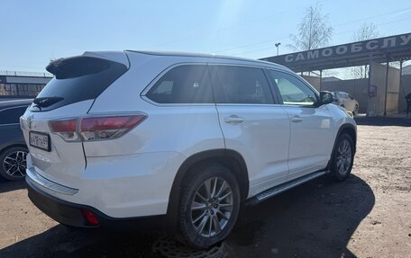 Toyota Highlander III, 2013 год, 2 850 000 рублей, 10 фотография