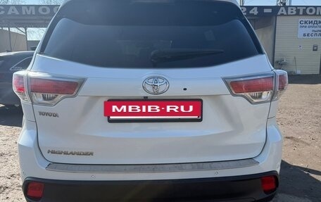 Toyota Highlander III, 2013 год, 2 850 000 рублей, 7 фотография