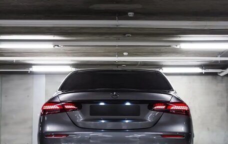 Mercedes-Benz E-Класс, 2021 год, 3 950 000 рублей, 8 фотография