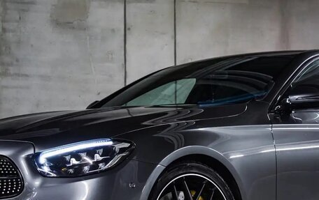 Mercedes-Benz E-Класс, 2021 год, 3 950 000 рублей, 5 фотография