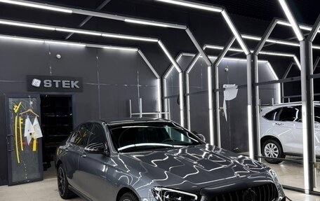 Mercedes-Benz E-Класс, 2021 год, 3 950 000 рублей, 3 фотография