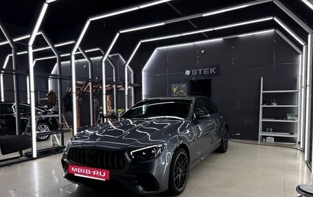 Mercedes-Benz E-Класс, 2021 год, 3 950 000 рублей, 4 фотография