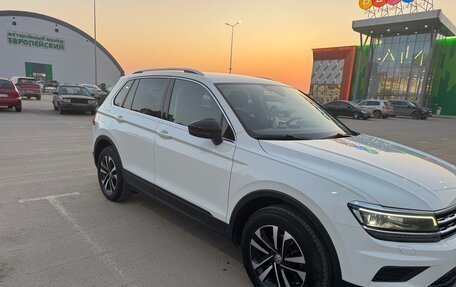 Volkswagen Tiguan II, 2020 год, 2 800 000 рублей, 3 фотография