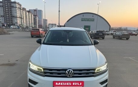 Volkswagen Tiguan II, 2020 год, 2 800 000 рублей, 2 фотография