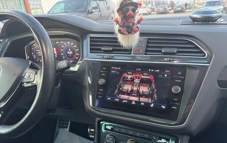 Volkswagen Tiguan II, 2020 год, 2 800 000 рублей, 10 фотография