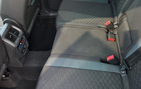 Volkswagen Tiguan II, 2020 год, 2 800 000 рублей, 13 фотография