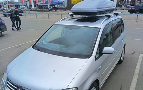 Volkswagen Touran III, 2007 год, 750 000 рублей, 4 фотография