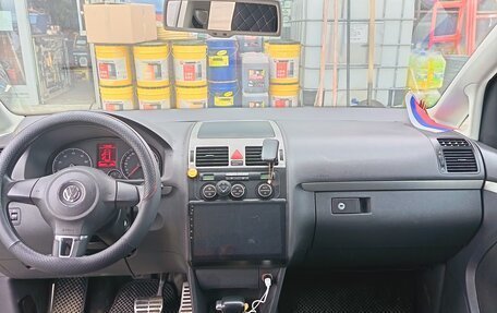 Volkswagen Touran III, 2007 год, 750 000 рублей, 5 фотография