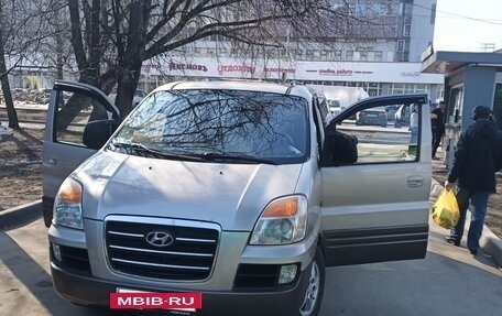 Hyundai Starex I рестайлинг, 2007 год, 765 000 рублей, 18 фотография