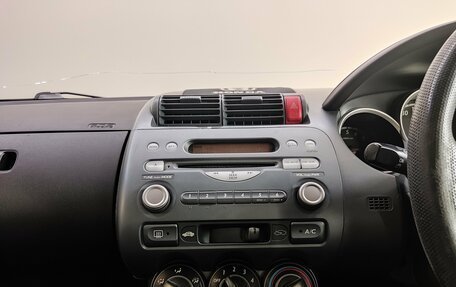 Honda Fit III, 2001 год, 255 000 рублей, 11 фотография