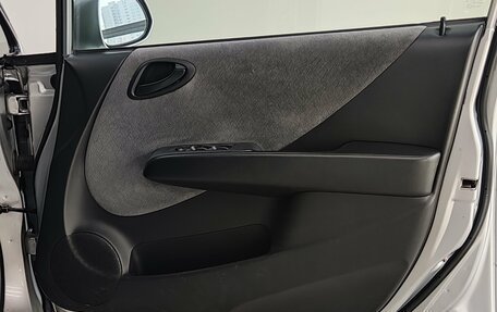 Honda Fit III, 2001 год, 255 000 рублей, 25 фотография