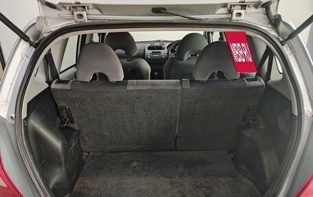 Honda Fit III, 2001 год, 255 000 рублей, 28 фотография