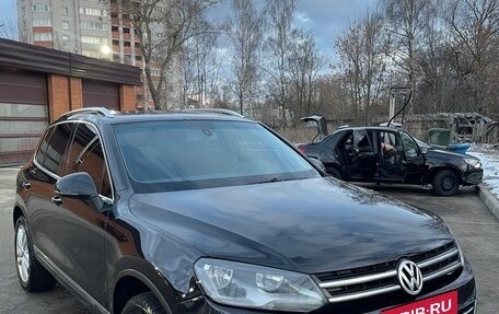 Volkswagen Touareg III, 2011 год, 1 950 000 рублей, 1 фотография