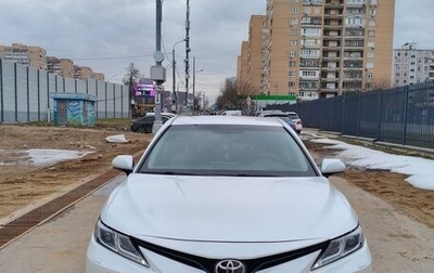 Toyota Camry, 2021 год, 3 200 000 рублей, 1 фотография