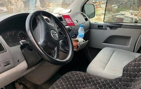 Volkswagen Transporter T5 рестайлинг, 2006 год, 990 000 рублей, 1 фотография