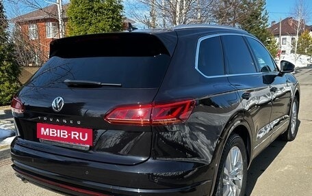 Volkswagen Touareg III, 2018 год, 3 150 000 рублей, 4 фотография