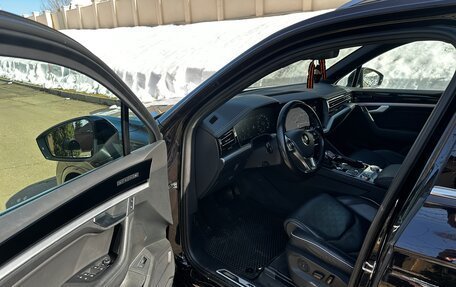 Volkswagen Touareg III, 2018 год, 3 150 000 рублей, 14 фотография